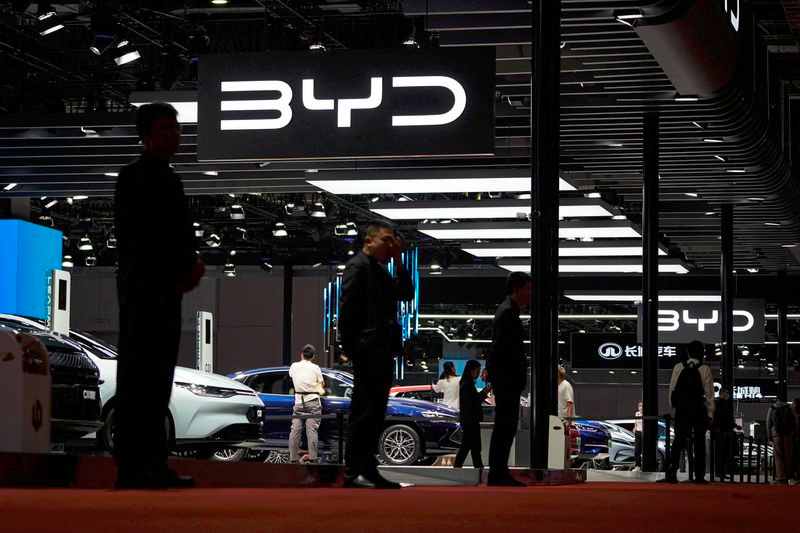 Auto elettrica. Byd consolida la sua presenza in Europa e incontra 300 fornitori italiani