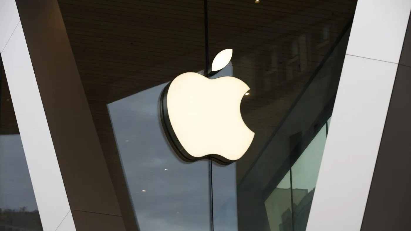 Apple, investimenti per 500 mld negli USA. Server AI, 20.000 posti di lavoro e supporto alla ricerca e sviluppo