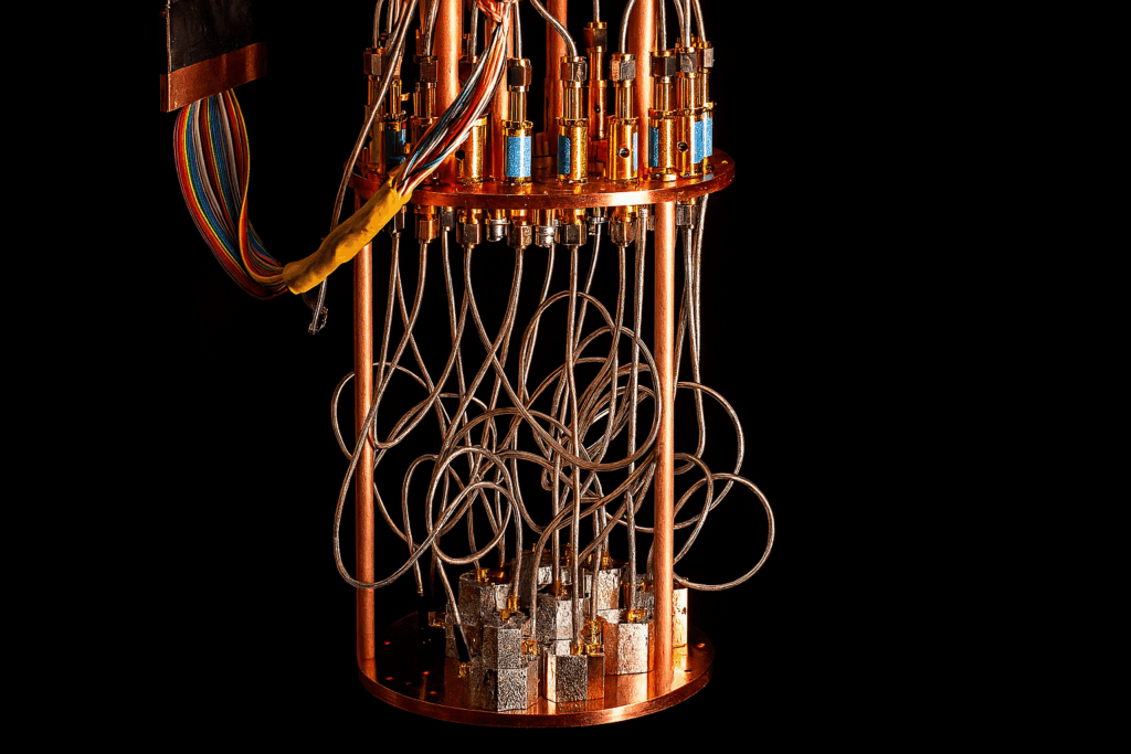 Una tecnologia rivoluzionaria nel calcolo quantistico promette prestazioni da supercomputer con un consumo energetico 2.000 volte inferiore