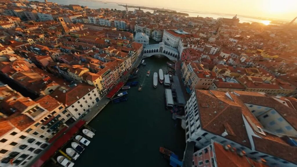 Venezia svelata dall&rsquo;alto: un volo tra storia e bellezza senza tempo