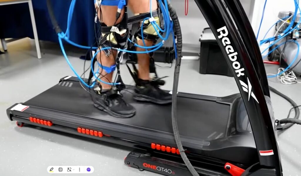 Exosuit per astronauti: pantaloni intelligenti per Luna e Marte